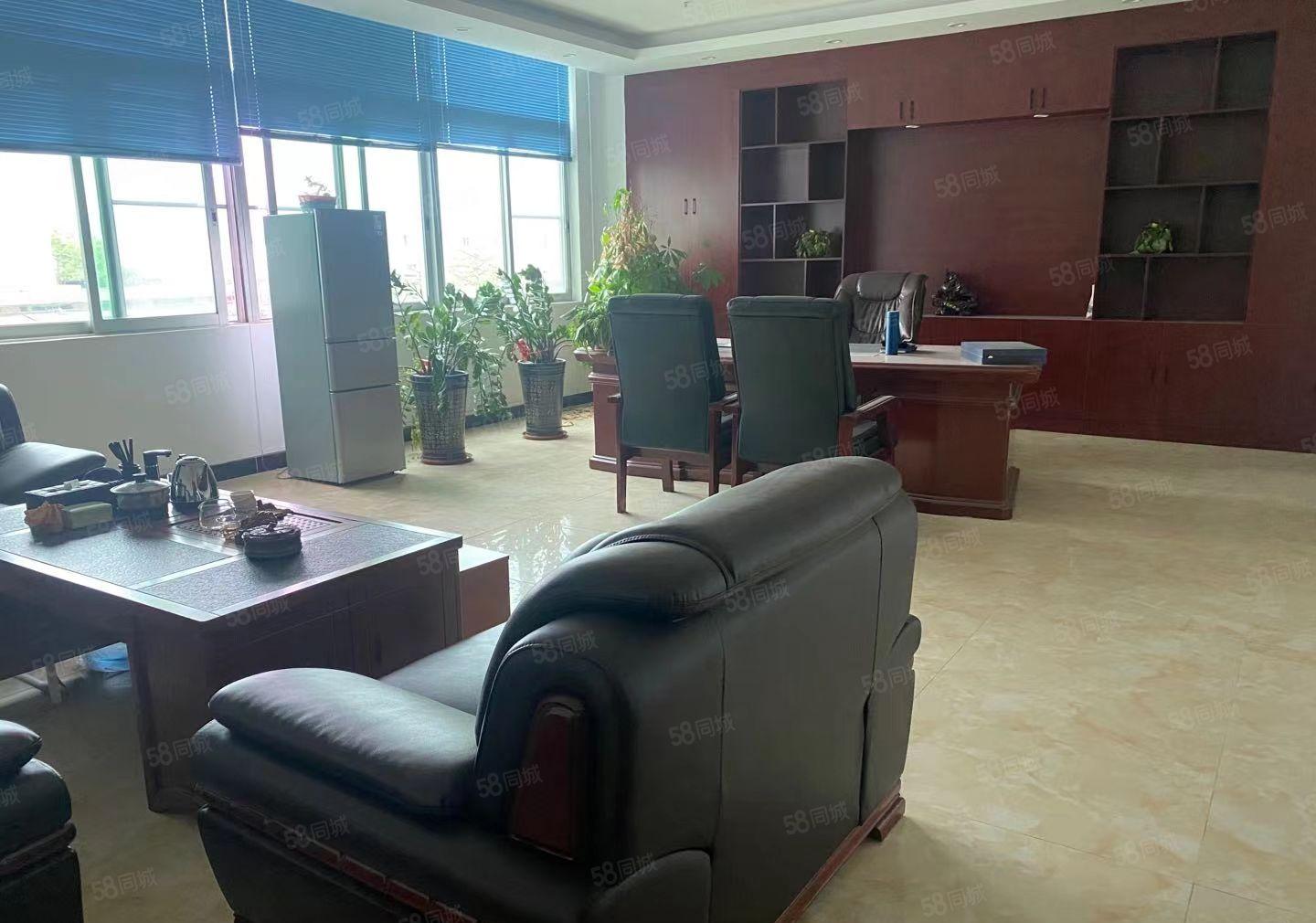 常平镇新出花园独院厂房总面积10000平，空地大水电装修齐全