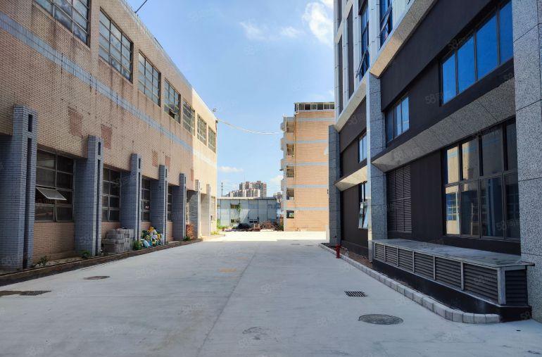 常平新出原房东长120米厂房，滴水7.5米带牛角，没有公摊