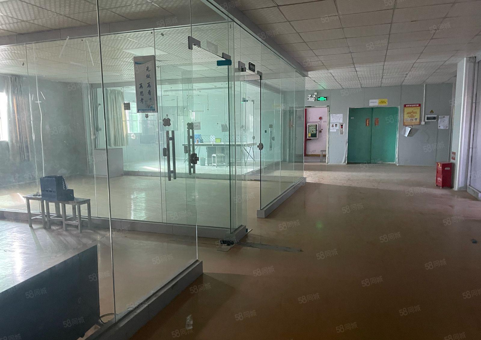 常平镇桥沥科技园新空楼上1680平精装修厂房水电到位