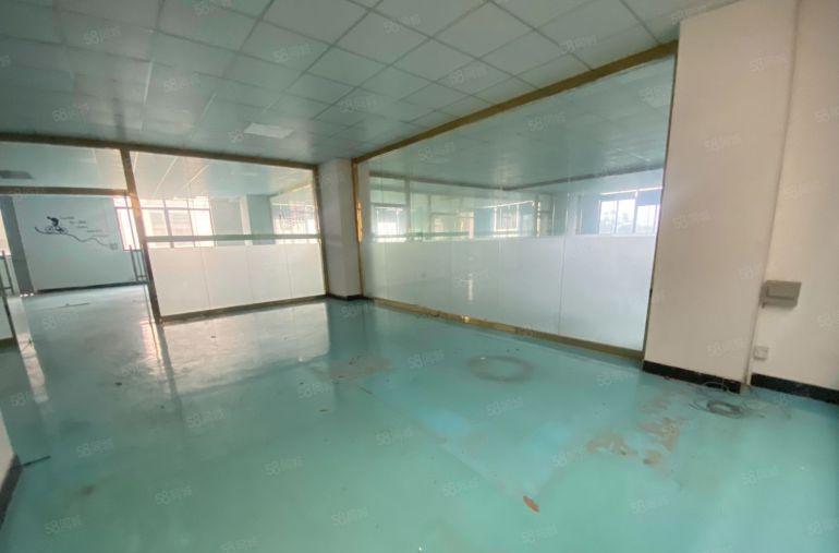 常平 现成精装修楼上 1400平急租及用 适合电子贸易五金等