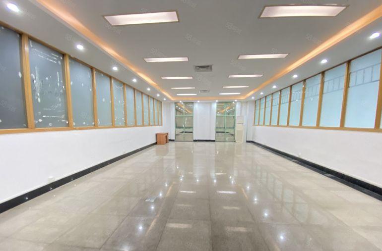 常平  原房东  精装修办公室  适合电商电子组装等等