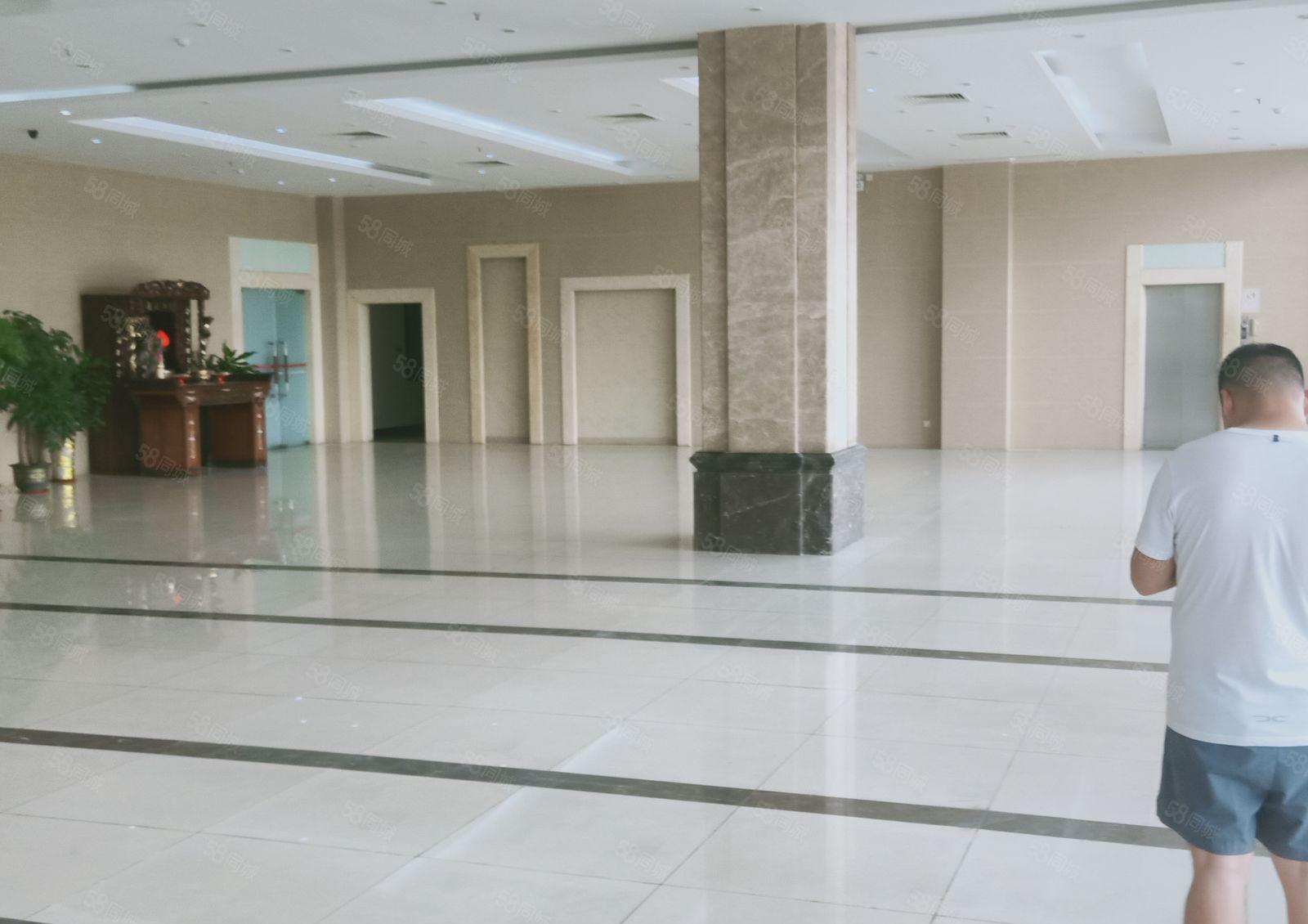 12元起常平中元工业园区新出带装修5000平厂房出租，可分租