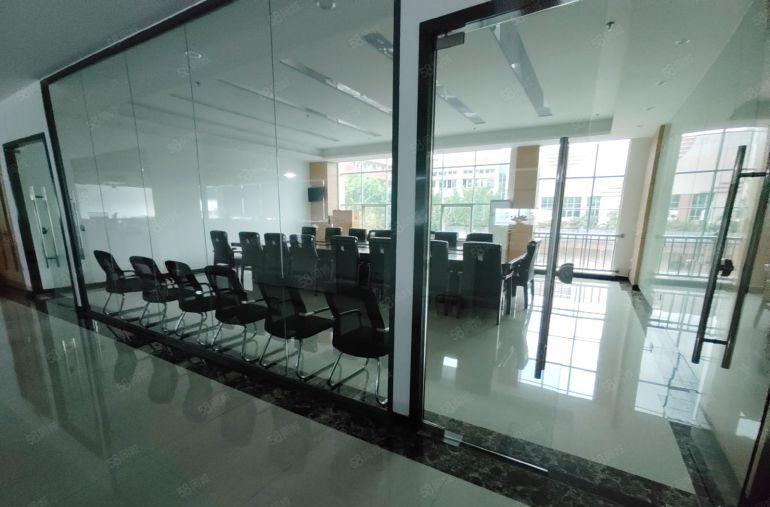 常平原房东独院实际7000平一楼6米高豪装办公室无尘车间