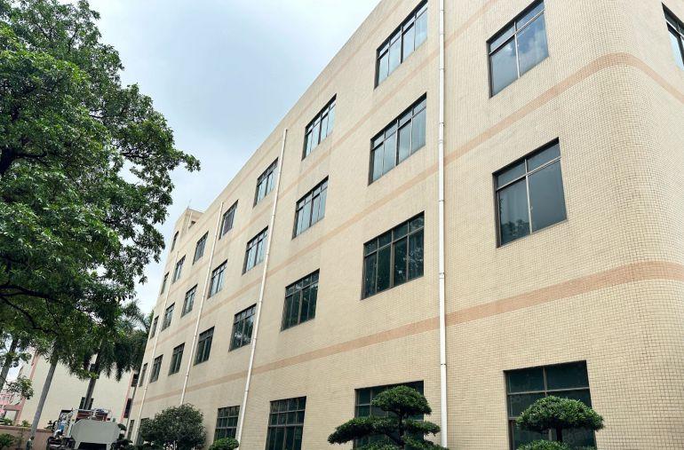 常平家具环评厂房出租，厂房14层5000平方，可直接生产