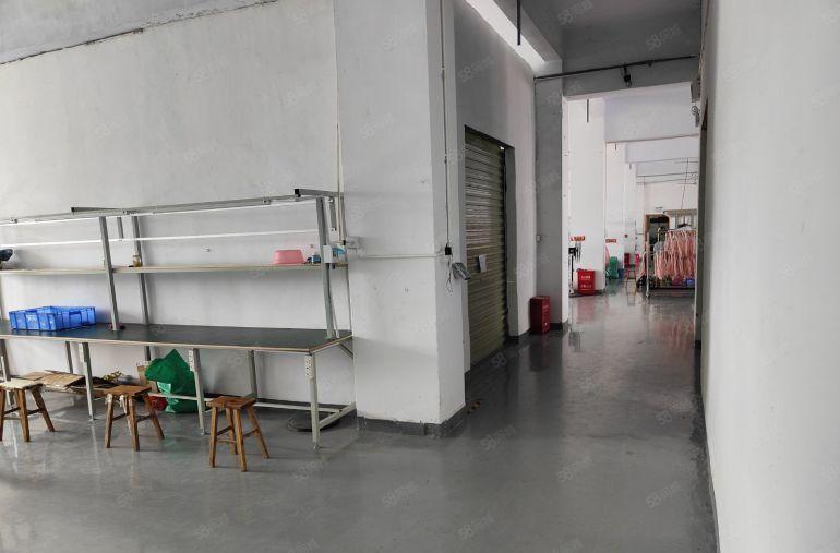 常平镇原房东标准750平方厂房出租，形象好，空地大，水电齐全