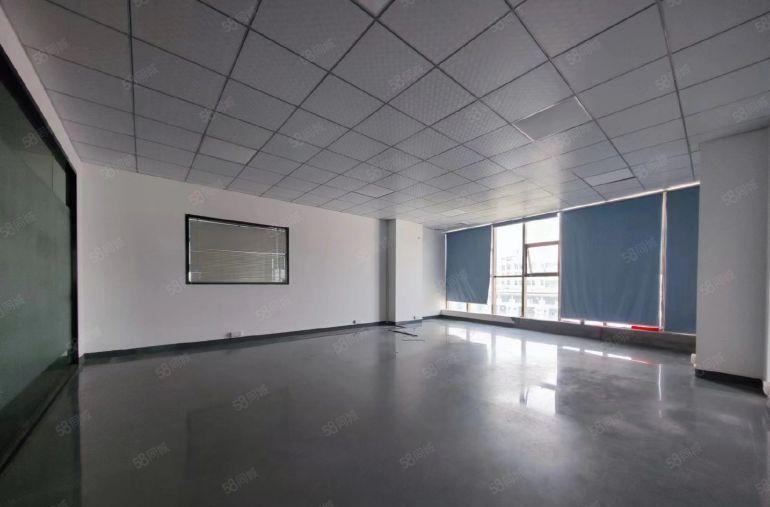 常平楼上小面积560平出租，现成水电装修价格优惠