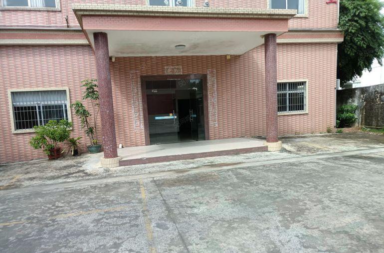 常平镇精致小独院厂房出租，滴水8米，可办环评。