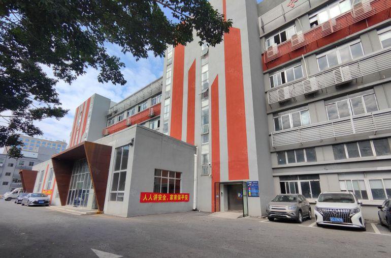 常平木伦新出1650平无尘车间设备都还保留无需过多装修