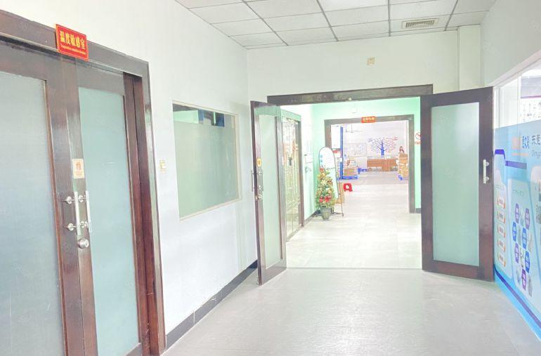 常平桥沥原房东二楼出租1500电梯2吨豪装办公室低价7元