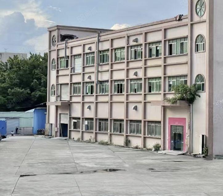 常平原房东标准2600平方厂房出租，带地坪漆形象好，空地超大