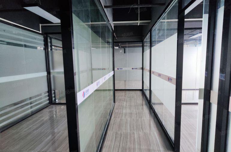 常平新出办公场所，精装修相当于写字楼，在园区里面价格很便宜。