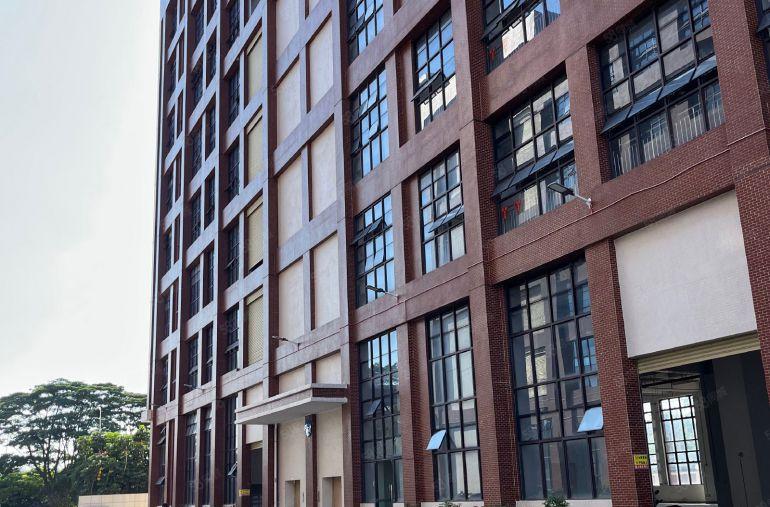 特种行业，证件齐全环保产业园，大小分租，超大空地，位置优越，