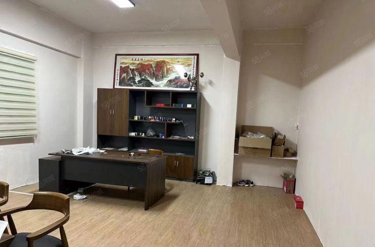 常平产业园区二楼整层精装修1500平现成水电带豪华办公室