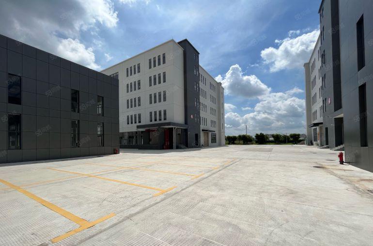 临深片区原房东带红本全新单一层30000平300起平