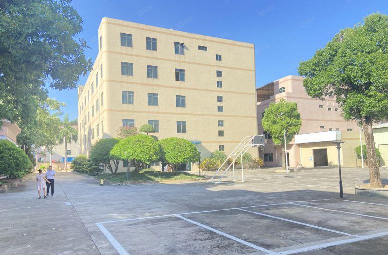 常平原房东独院厂房自带喷油环评和设备适合家具五金注塑等等