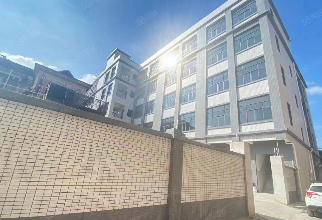 常平袁山贝厂房低价出租独院6000平米外观形象全新交通便利。