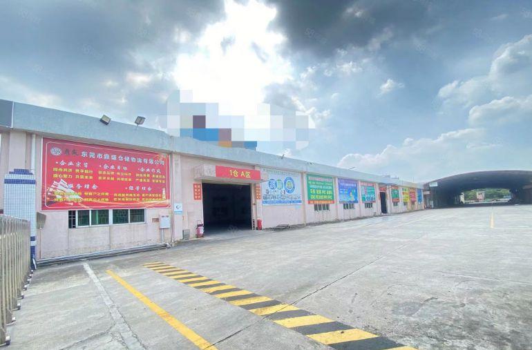 高速路口 原房东一万平 空地大 适合物流仓储注塑五金钣等