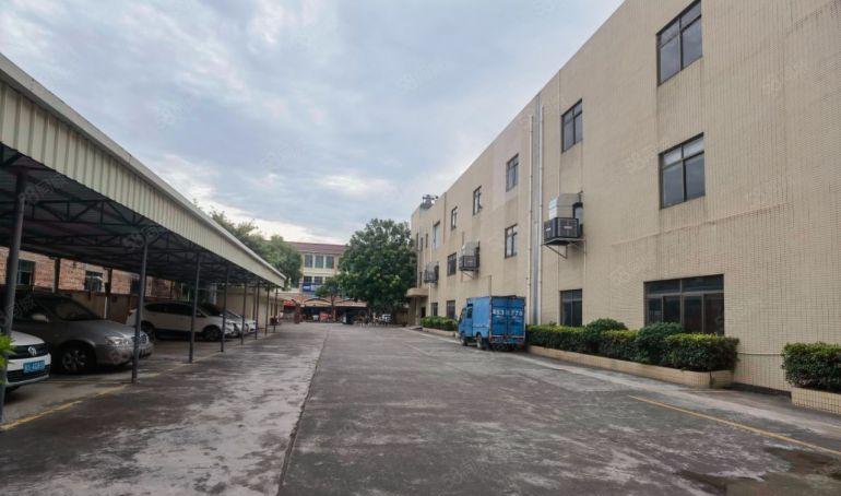 厚街家具大道旁带喷油家具厂房原房东独门独院水电办公室齐全.