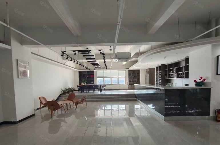 厚街新空出整层3400平，鞋业国际贸易有限公司。豪华版精装修