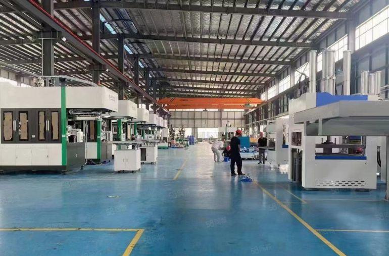 现成行车，高度12米。厚街原房东8000平方钢结构厂房招租