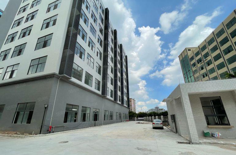 ！厚街（豪华装修）整层2000平方厂房出租