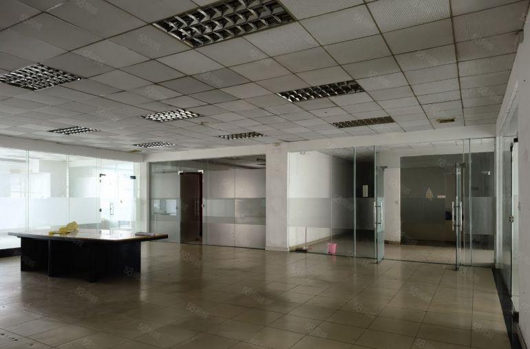 厚街体育公园附近园区厂房一楼现成地坪漆水电办公室低价出租