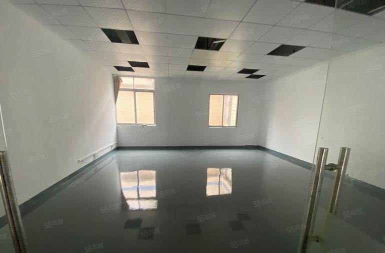 厚街新出楼上1250平方厂房低价出租现成装修原房东直租