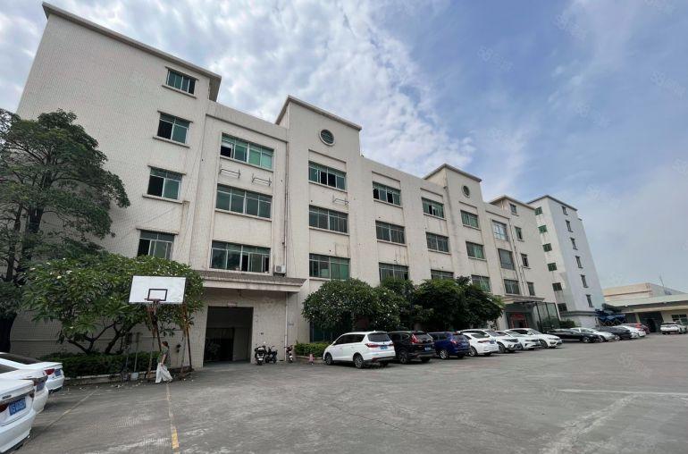 厚街楼上1700平方精装修厂房出租，环境好，价格便宜