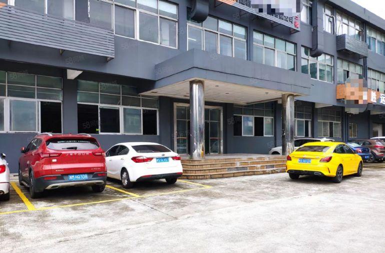 厚街一楼1500平厂房出租仓库出租，可以分租主线到车间空地大