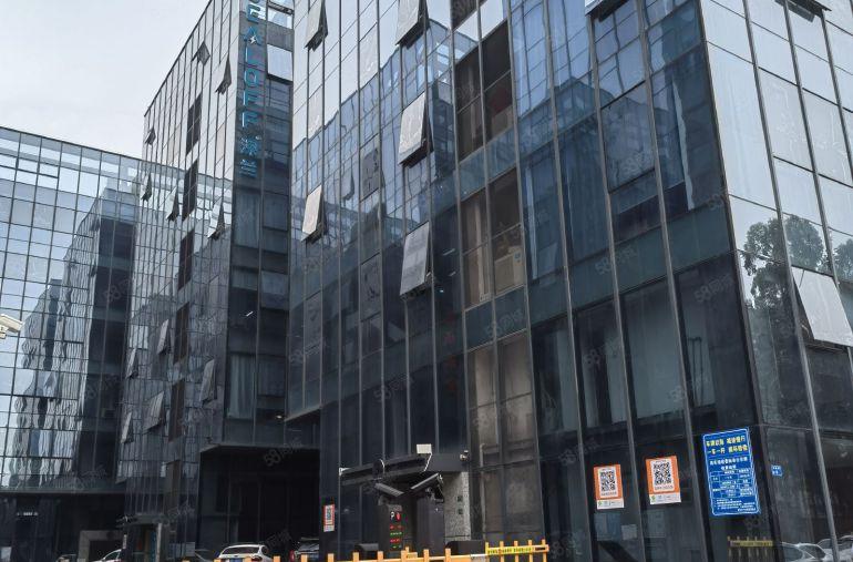 厚街涌口全新玻璃幕墙厂房出租4楼整层450平方精装水电地坪漆