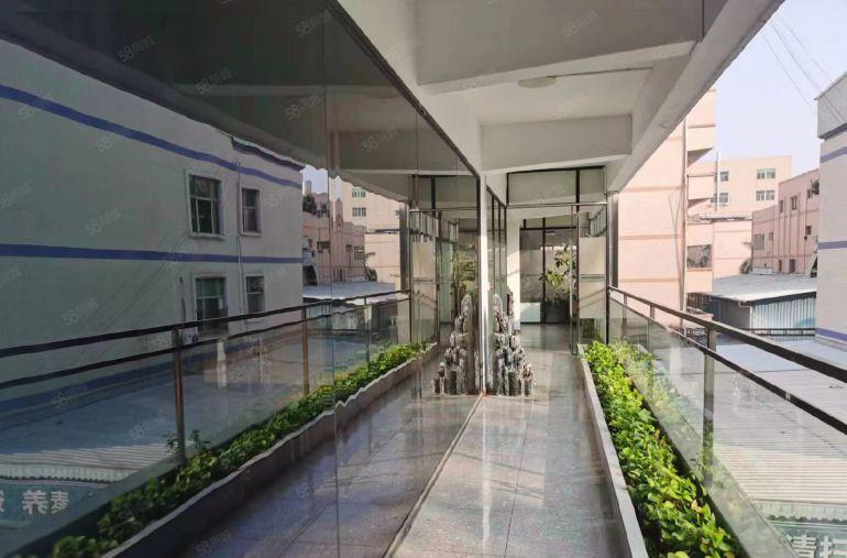 厚街原房东独门独院标准厂房出租，8200平米，现成装修