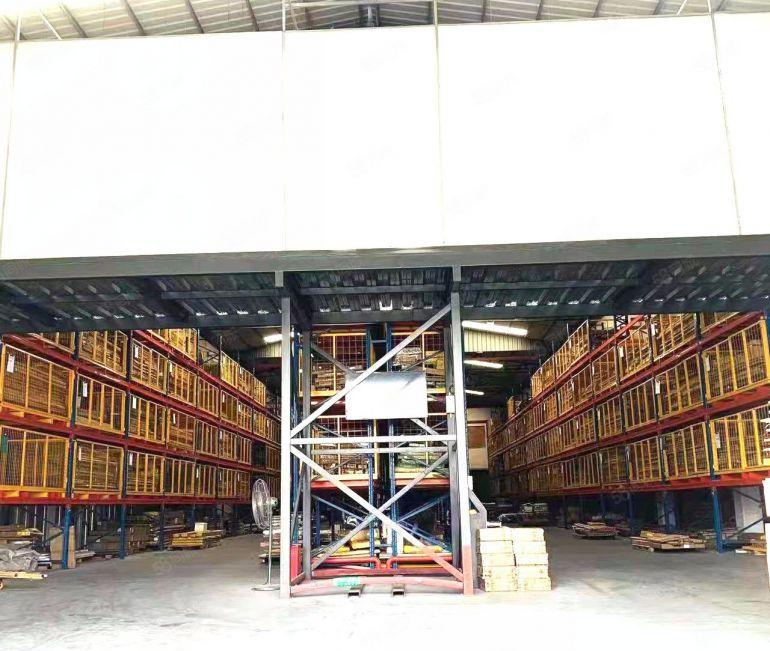 厚街镇独门独院，现成家具展厅水电齐全，有家具油性喷油环评