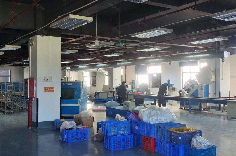 厚街标准厂房3楼，超大货梯，水电齐全交通便利停车方便