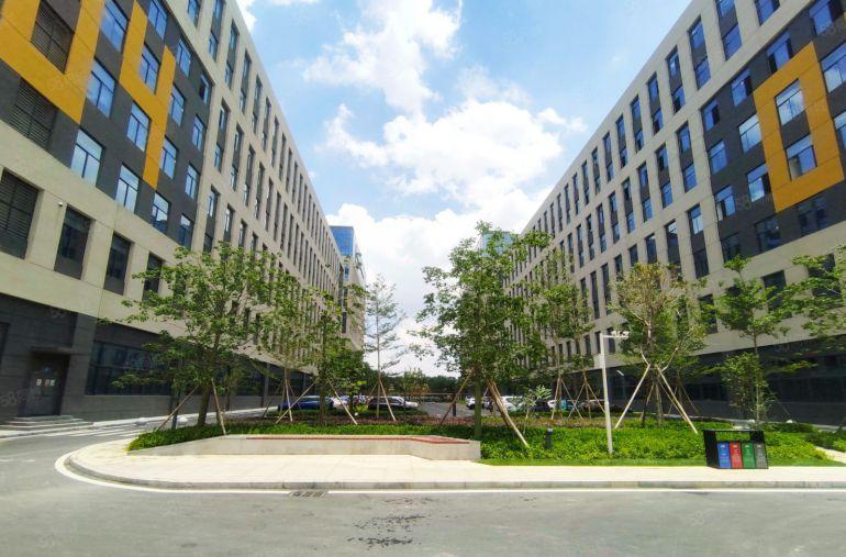 原房东9元无公摊东莞厚街大岭山4千平一楼仓库厂房出租大小分租