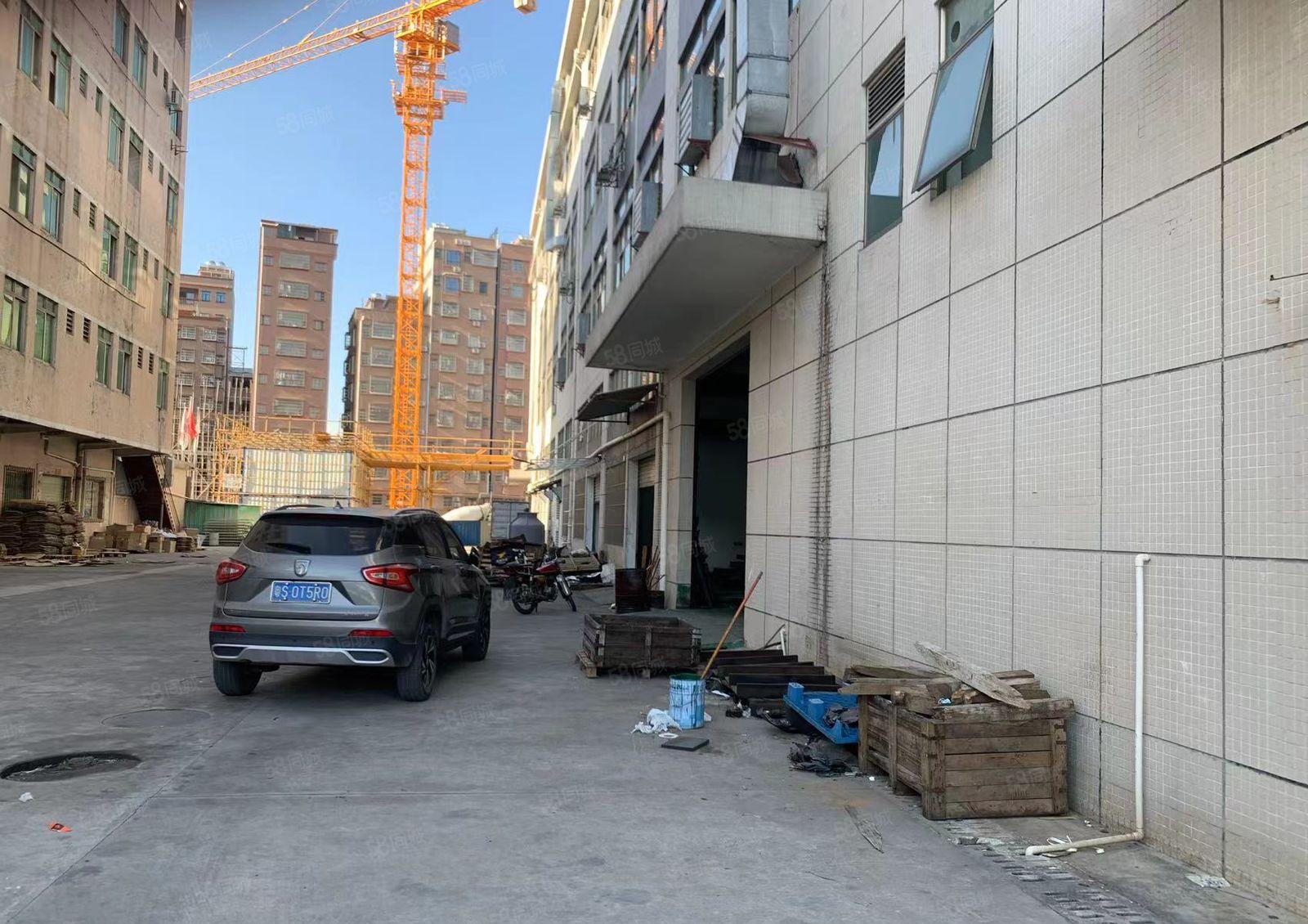 厚街一楼厂房1680平方，现成水电装修带行车，高度6.5米，