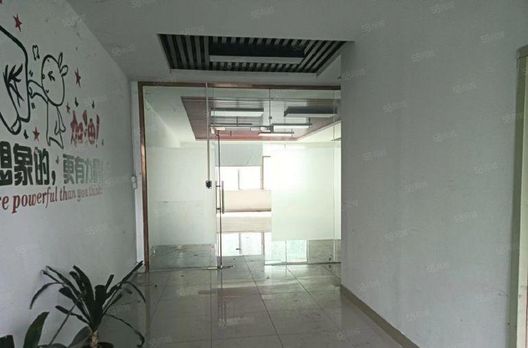 厚街镇原房东4楼分租厂房1700平方可以分租一半现在9元一平