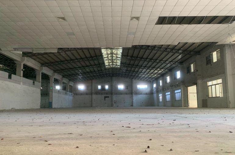 独门独院单一层3800 办公室600 宿舍600 好进大车