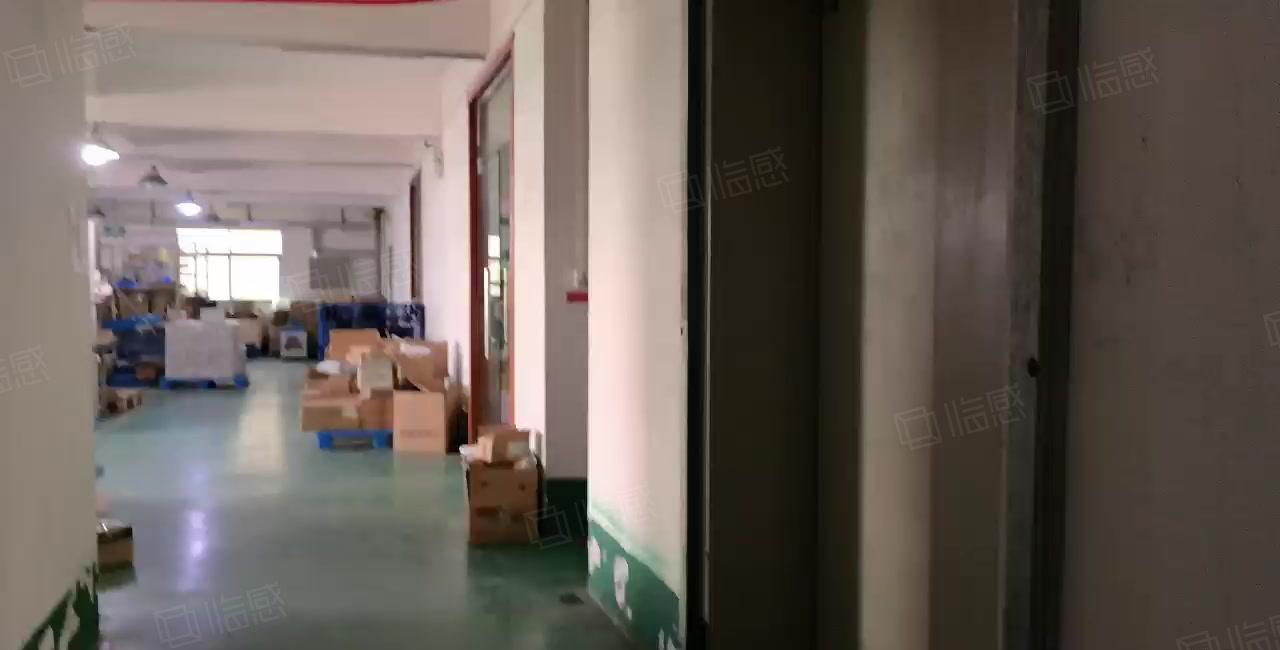 3楼550平方原房东精装修带地坪漆两顿货梯大路边交通便利