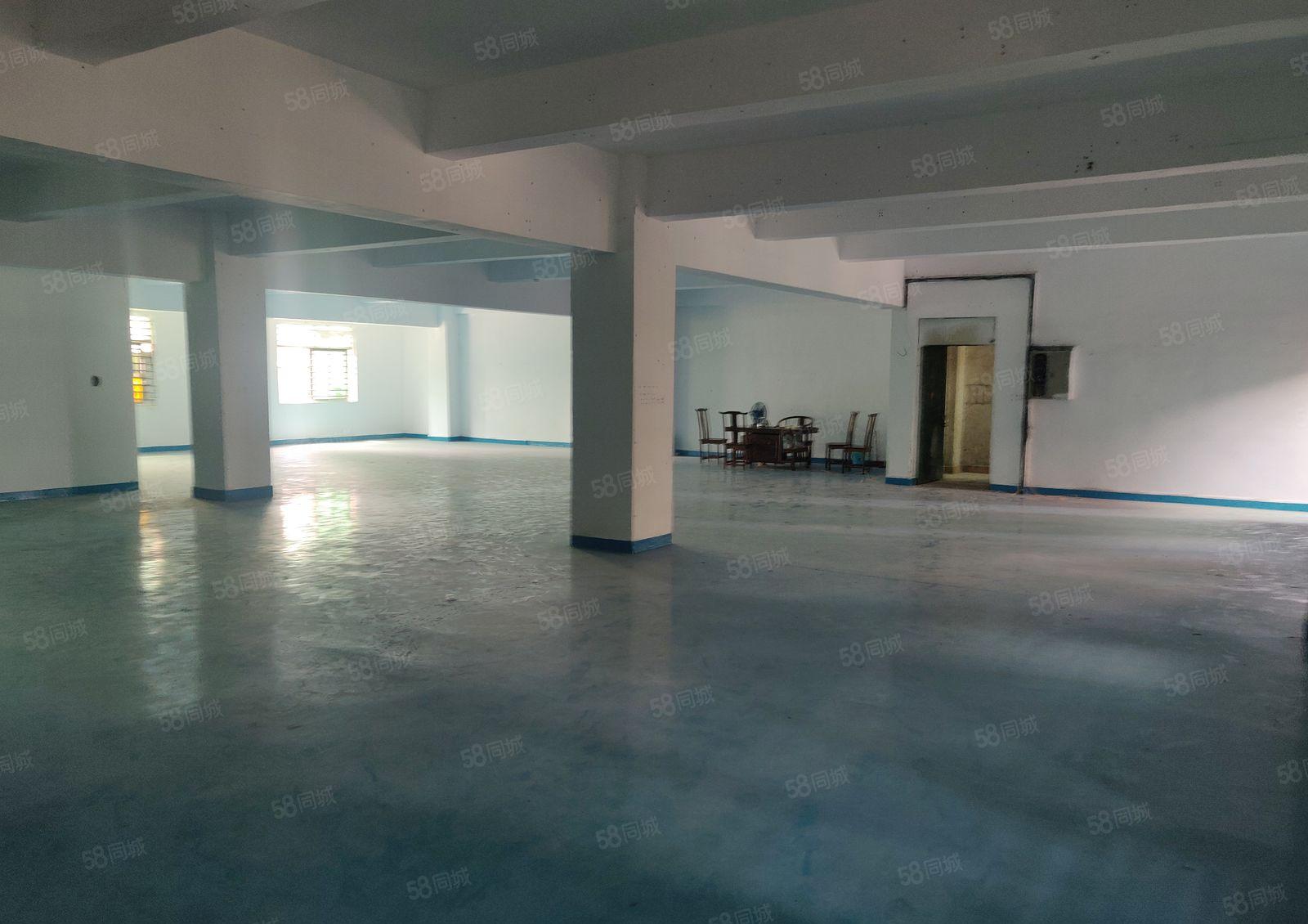 厚街溪头新出厂房900平，带办公室，全新装修，价格便宜