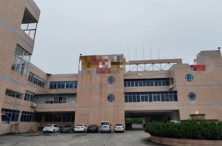 （现成装修办公）原房东独院一楼2500方厂房出租，消防水电齐