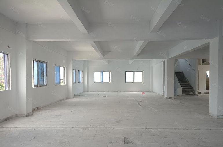 厚街小独院1800平厂房出租每层450平一楼带5吨行车可分租