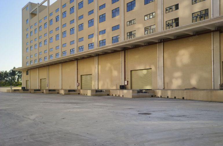 厚街镇原房东全新标准物流仓32000方带卸货平台，6台货梯