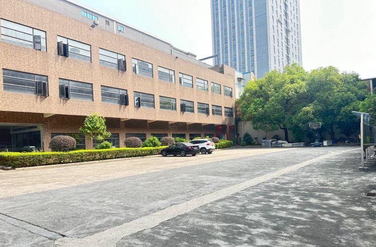 东莞厚街下只能汴原房东独门独院厂房出租，拎包生产