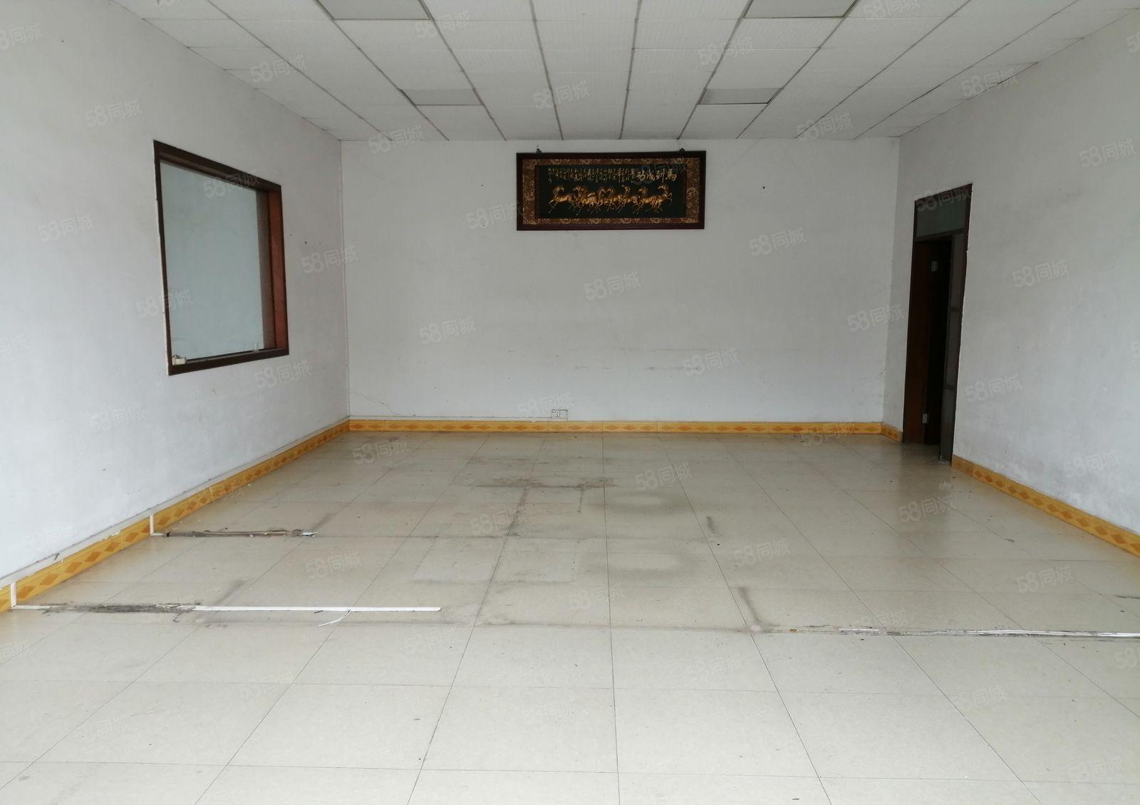 独院单一层钢构厂房出租2200平方，有办公楼宿舍配套