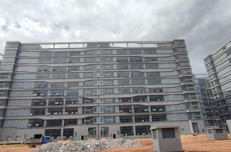 原房东厚街 全新标准厂房出租 一楼层高7米 适合设备电子行业