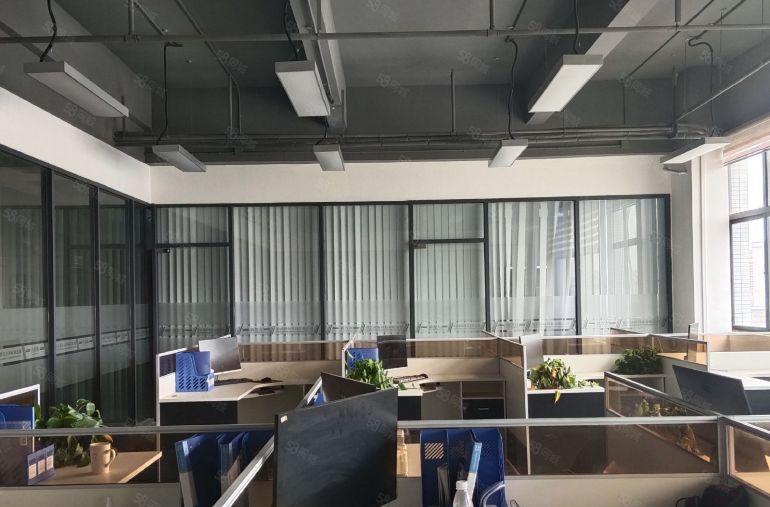 东莞厚街镇园区厂房招租，有1000平办公室，水电齐全，形象好