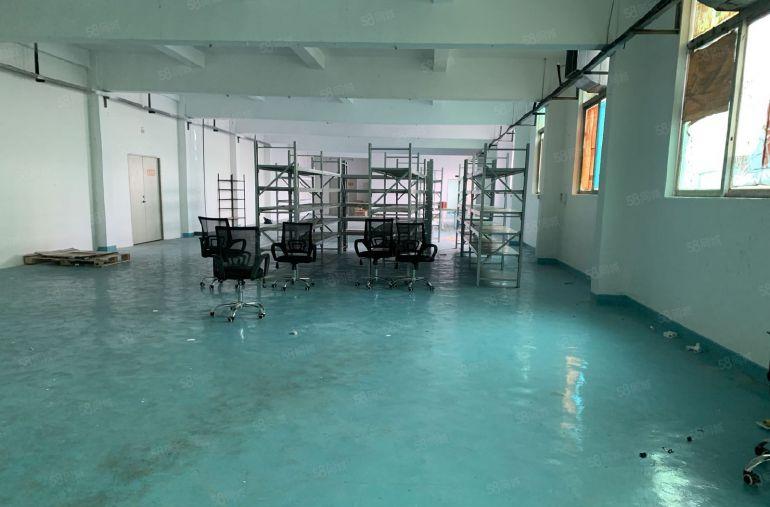 塘厦石马近深圳楼上500平实际面积，现成办公室装修厂房出租