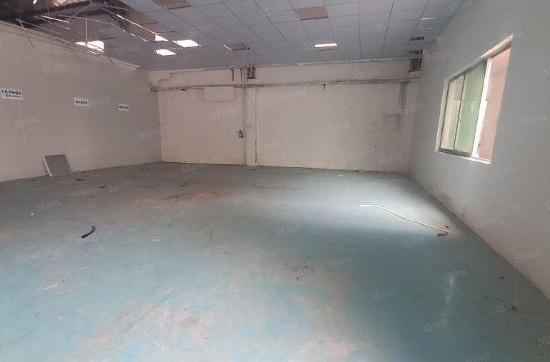 塘厦独门独院厂房2200平 现成精装办公室