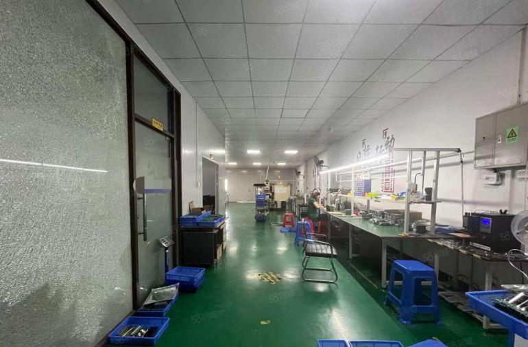 塘厦平山外环高速口，精装修厂房800平出租13元水电全拎包入