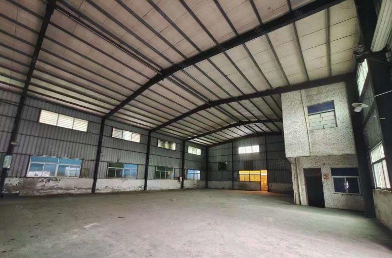 塘厦新空原房东钢构厂房700平，办公室水电全，可进大车空地大